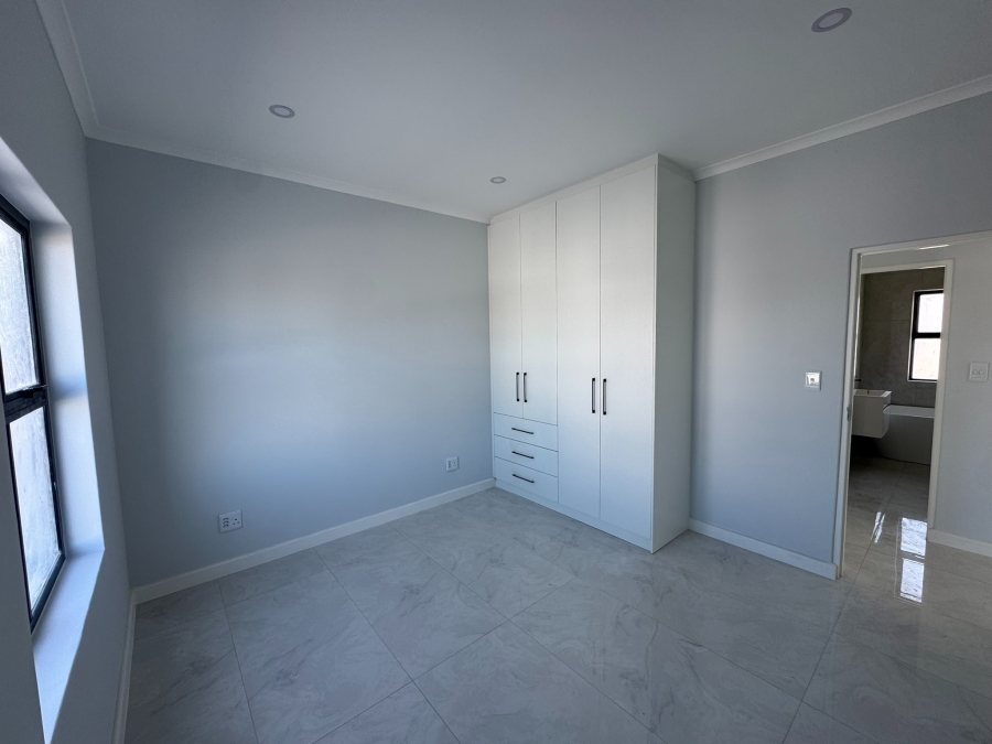 4 Bedroom Property for Sale in Sandown Western Cape